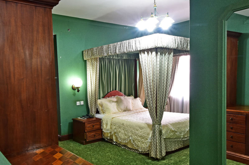 Grand Imperial Hotel Кампала Экстерьер фото