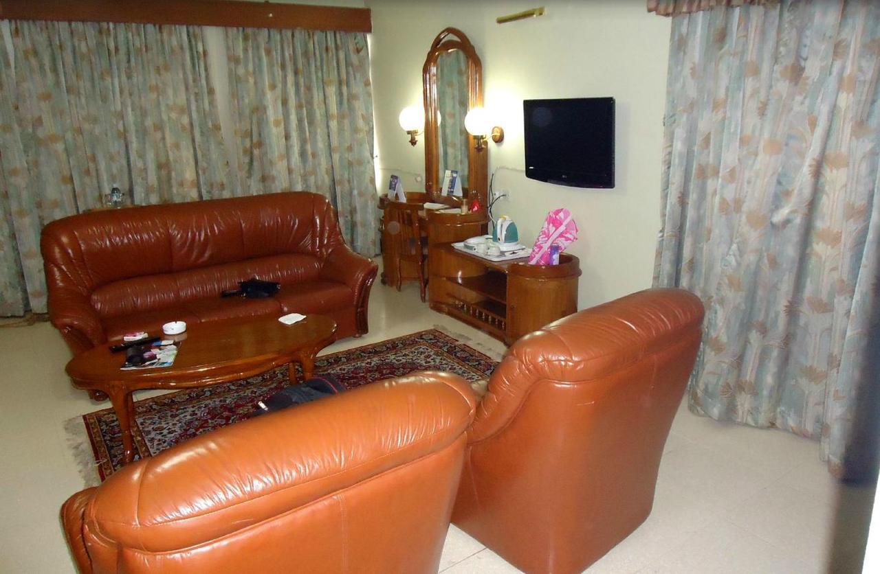 Grand Imperial Hotel Кампала Экстерьер фото