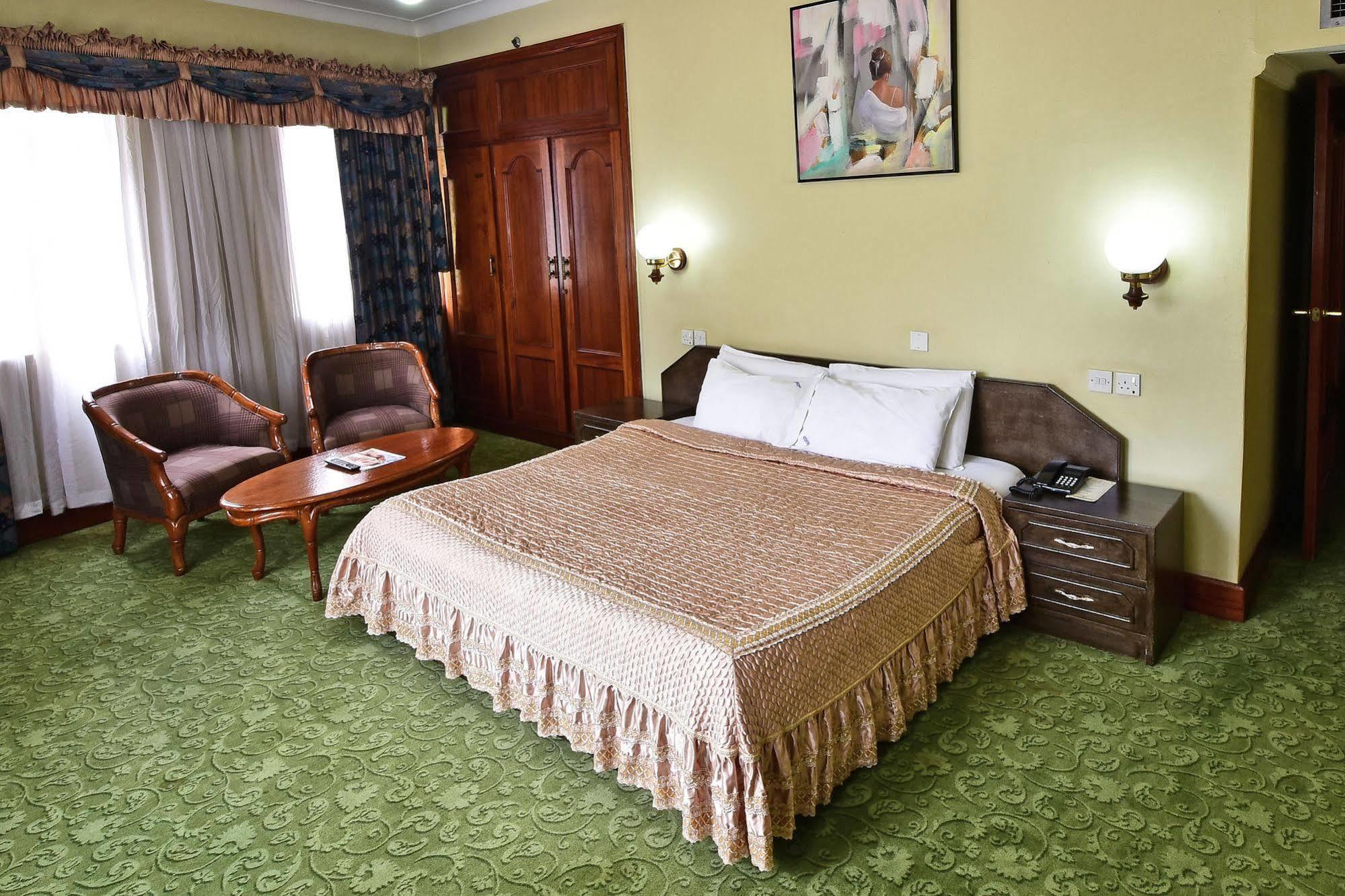 Grand Imperial Hotel Кампала Экстерьер фото